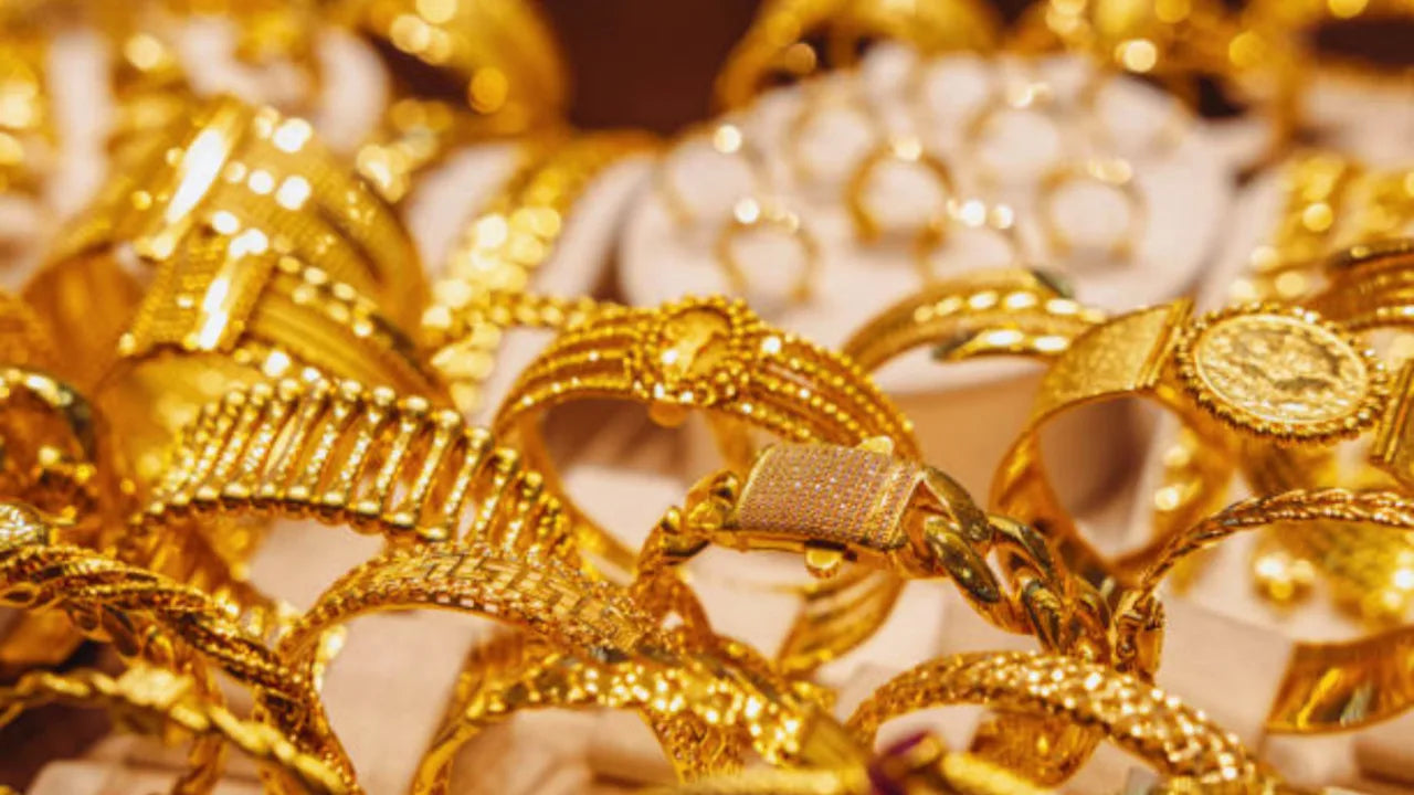 How to Engrave Gold Jewelry?