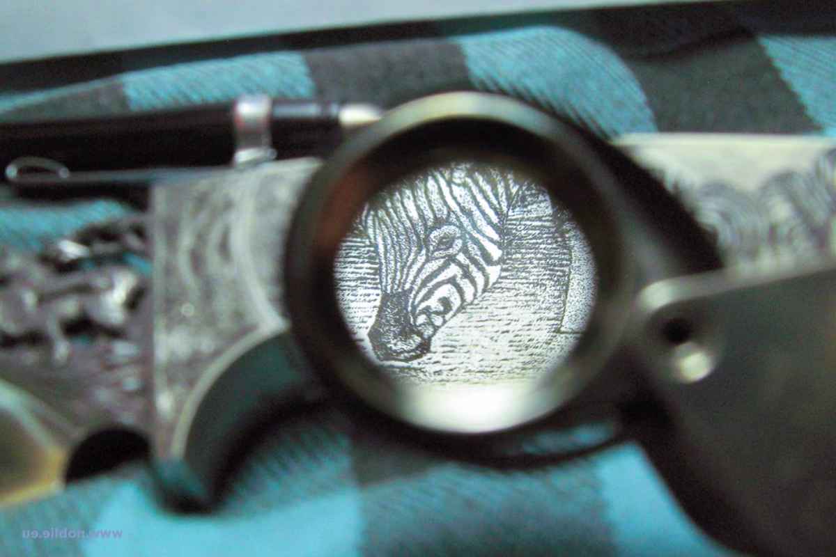 Detail engraving techniques for metal engraving